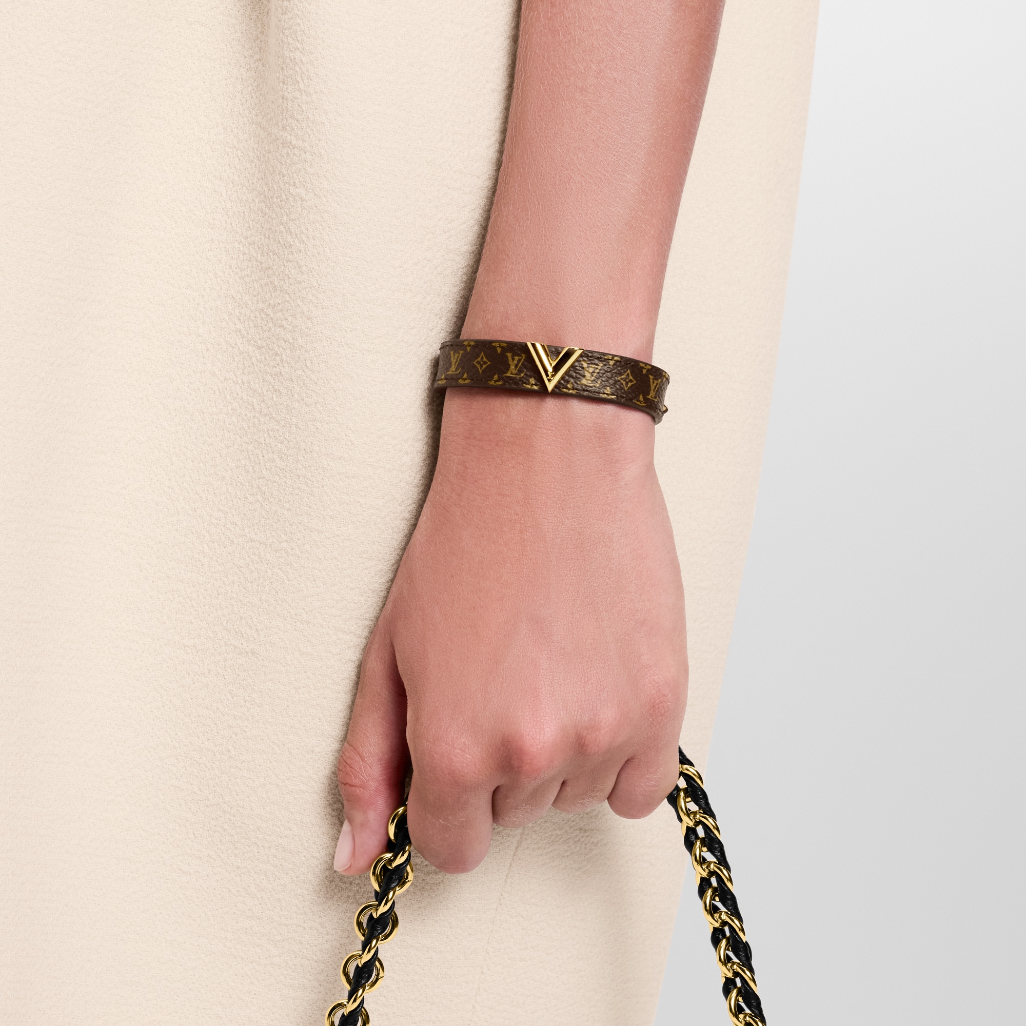 Essential V Bracelet Monogram Canvas - Accessories | LOUIS VUITTON